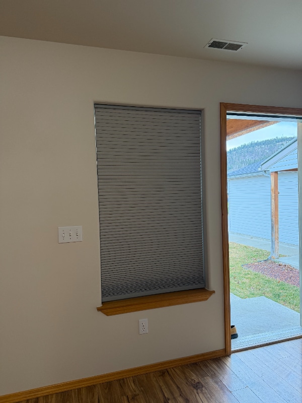 Building Photo - 1979 Greatview Dr