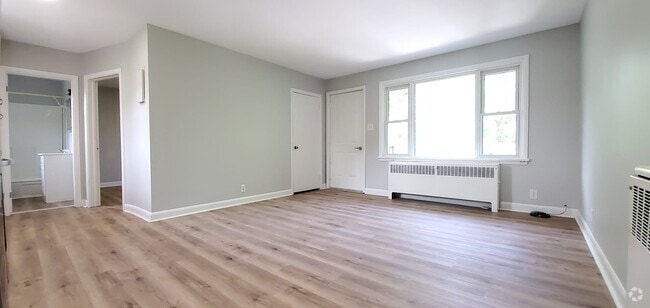 Building Photo - 57 Quinte Vw Dr