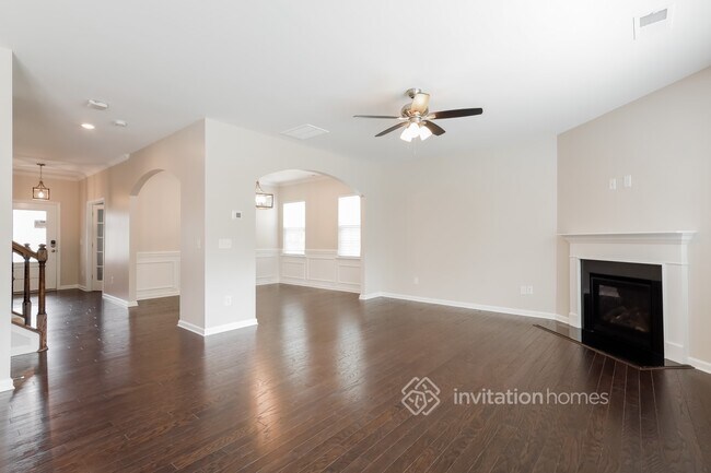 Foto del edificio - 16020 Hammersmith Farm Dr