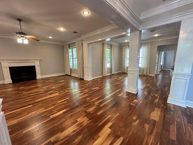 Foto del edificio - 3934 Hanover Pl