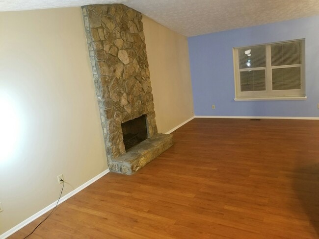 Photo - 4705 Midridge Dr House