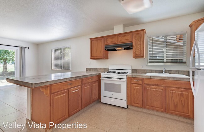 Foto del edificio - 3 br, 2 bath House - 940 Sterling Ave.