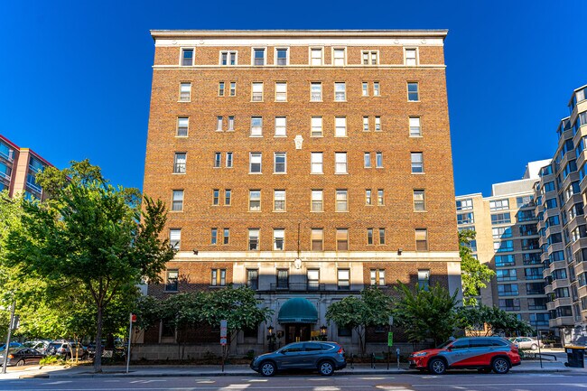 Building Photo - 1133 13th St NW