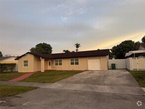 Building Photo - 14932 SW 65th Terrace