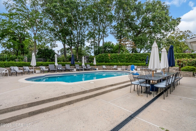 Foto del edificio - 455 W Lincoln Ave