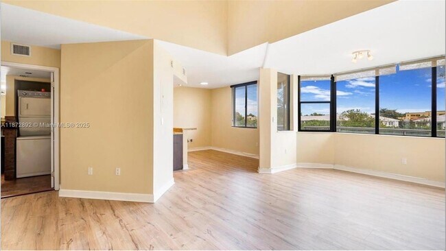 Building Photo - 8215 SW 152nd Ave