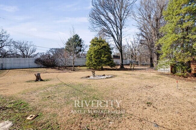 Foto del edificio - A MUST SEE LOCATED IN A BEAUTIFUL PART OF THE CITY!!!!!! SECTION 8 WELCOMED!!