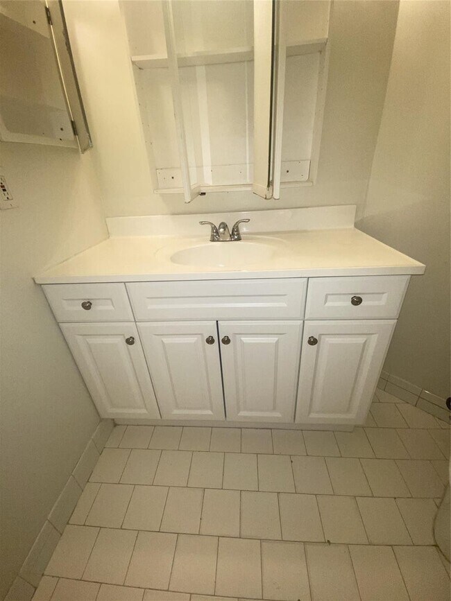 Foto del edificio - 9926 Watermill Cir