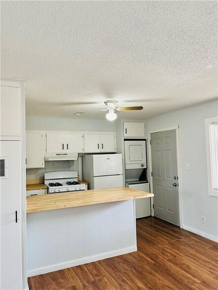 Foto del edificio - 969 W Holly Street Unit 8