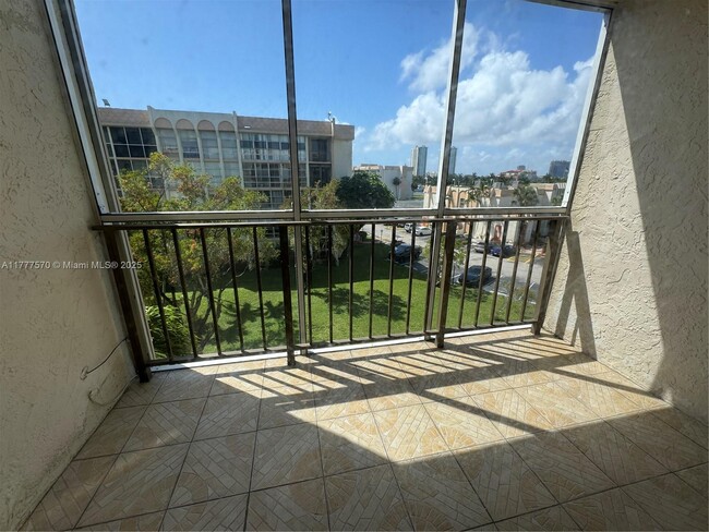 Building Photo - 851 Three Islands Boulevard