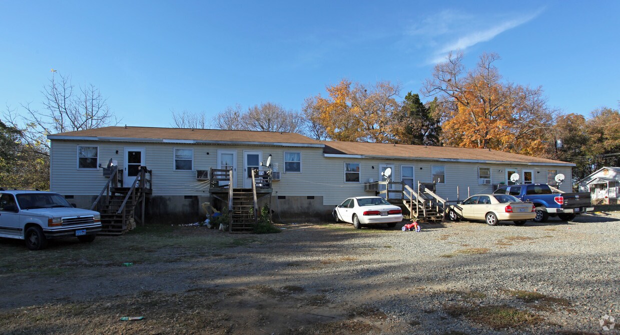 Building Photo - 215 Hamil St