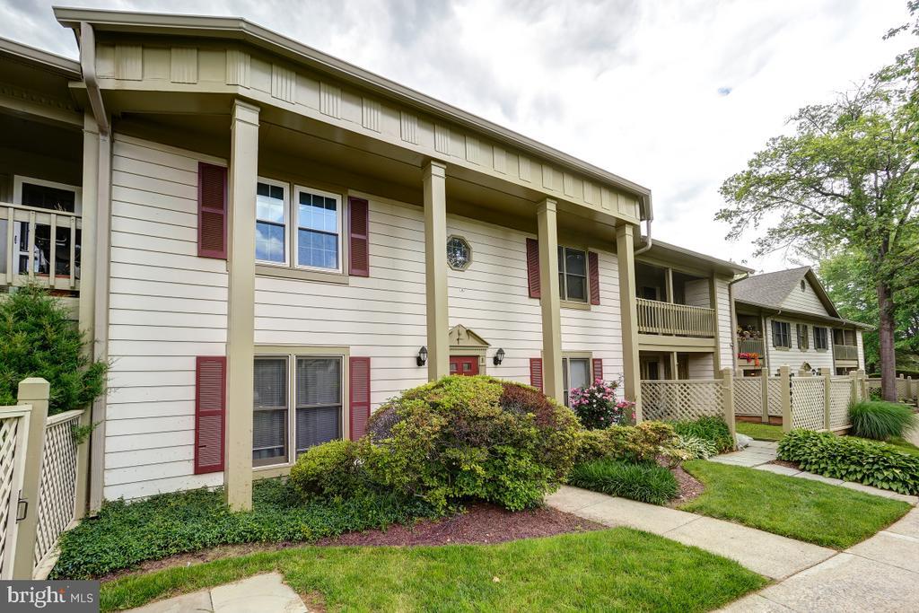 Foto principal - 20649 Shadyside Way