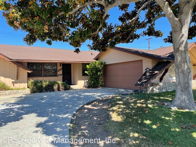 Building Photo - 4 br, 2 bath House - 2231 Nutwood