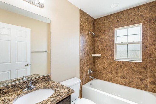 Building Photo - ADORABLE SINGLE FAMILY HOME FOR RENT