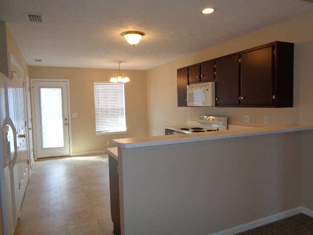 Building Photo - 1182 Everton Drive