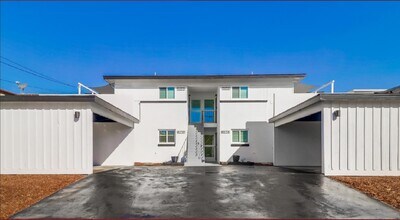 Building Photo - 8650 Hurlbut St