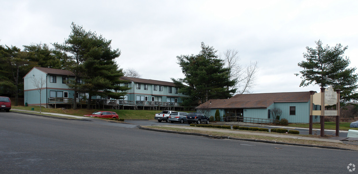 Primary Photo - Holyoke Hill Apartments