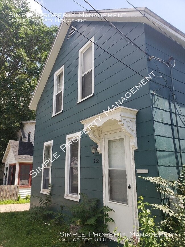 Foto del edificio - 722 Logan St SE