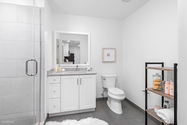 Building Photo - Studio, 1 bath  - 40 Point St Unit 12