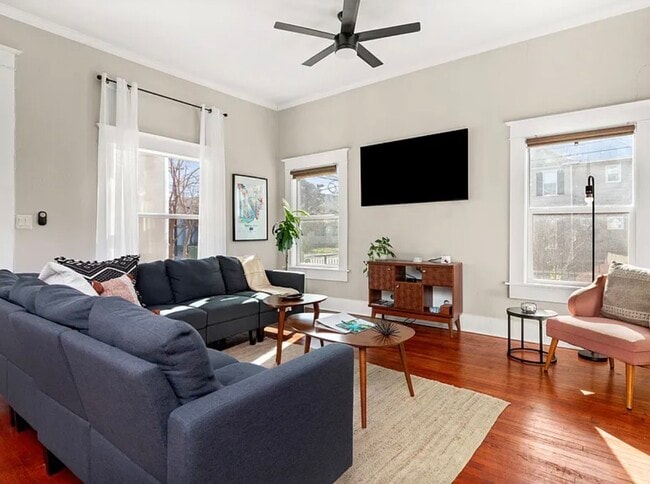 Foto del edificio - 703 E Euclid Ave