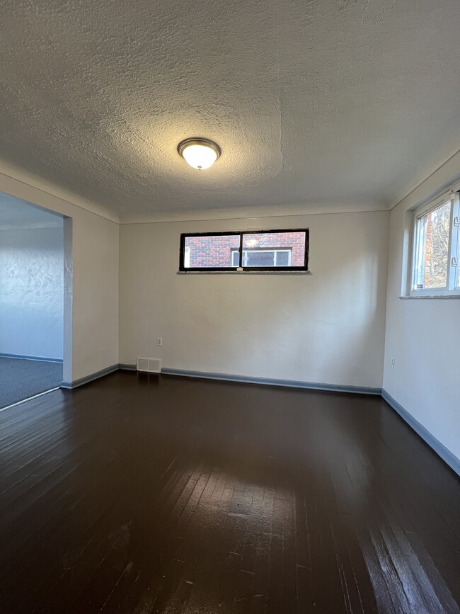 Dining room - 2709 Woodstock Ave