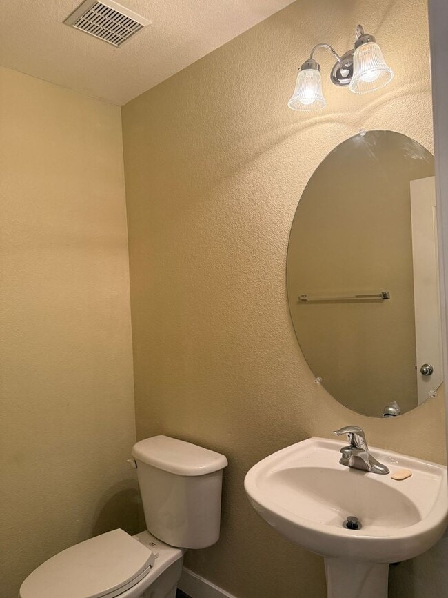 Building Photo - 2-story single-family home located in a ga...