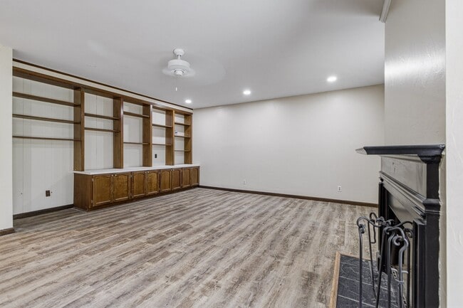 Building Photo - 103 Pecan Bayou Dr