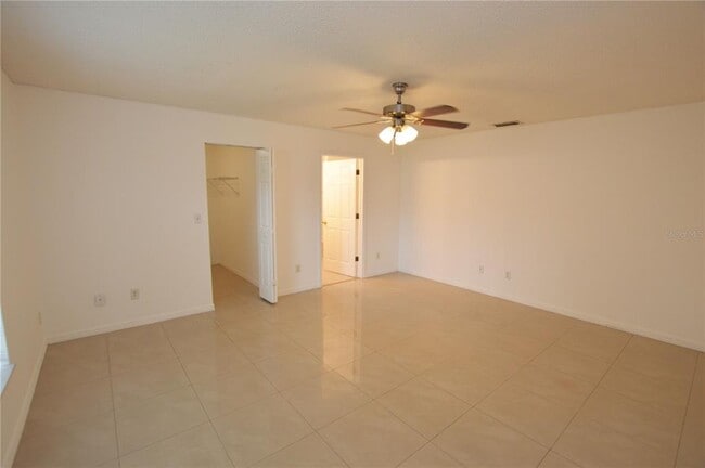 Building Photo - 18 Pittwick Ln