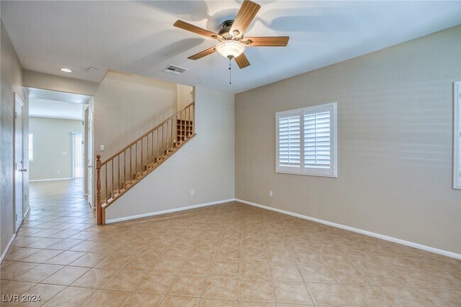 Foto del edificio - 325 Whitney Breeze Ave
