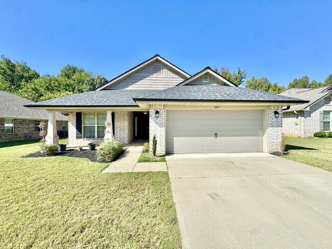 Building Photo - 8437 Grayce Dr