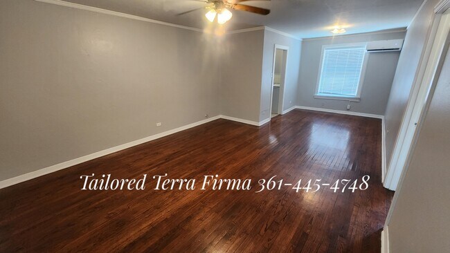 Sala de estar y comedor abiertos - 905 Ohio Ave