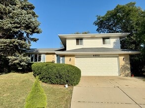 Building Photo - 4602 Sycamore Ln