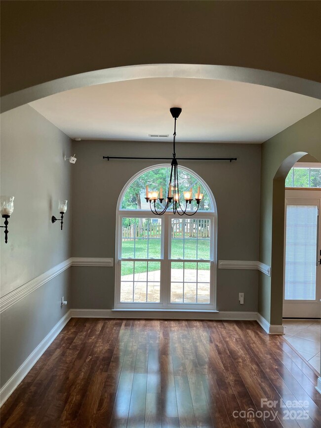 Foto del edificio - 12503 Twelvetrees Ln