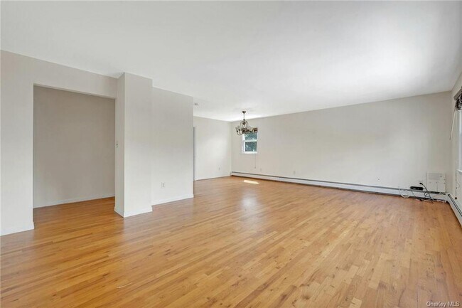 Foto del edificio - 126 Fisher Ave