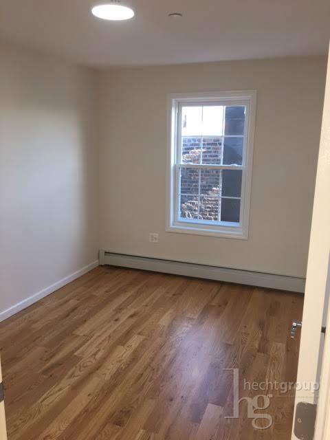 Foto del edificio - 443 Jerome St