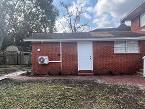 Building Photo - 3628 Oak St