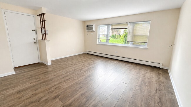Building Photo - 9654 Golf Terrace