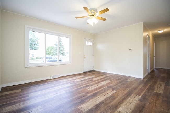 Building Photo - 622 Whitlock Ave