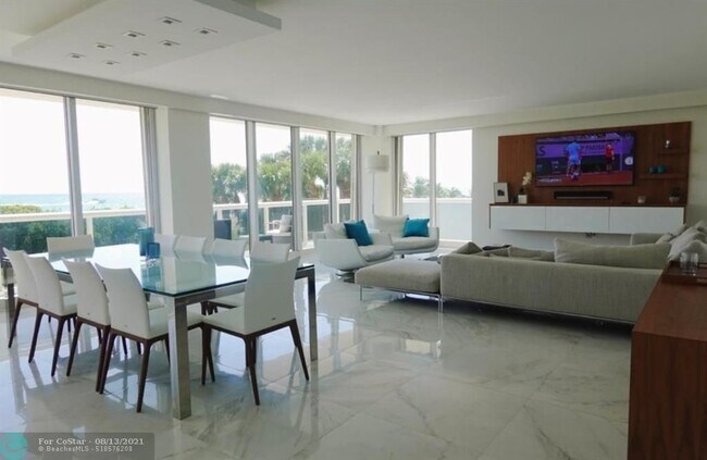 Building Photo - 9559 Collins Ave