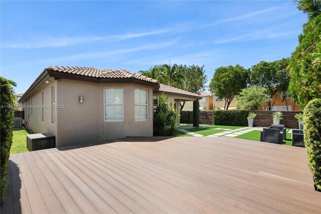 Foto del edificio - 8555 NW 111th Ct
