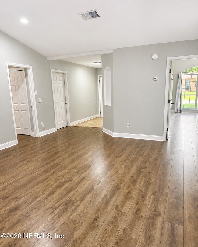 Building Photo - 7945 Macinnes Dr