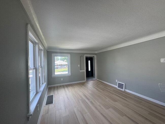 Foto del edificio - Newly Renovated 3 Bedroom Home