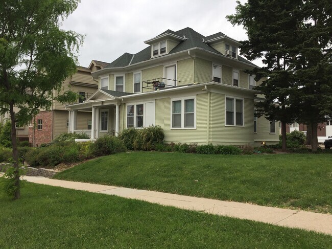 Foto del edificio - 4904 Davenport St