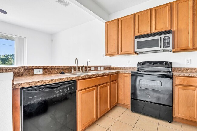 Building Photo - Fantastic Townhome 3bd/2.5ba/1 car garage ...