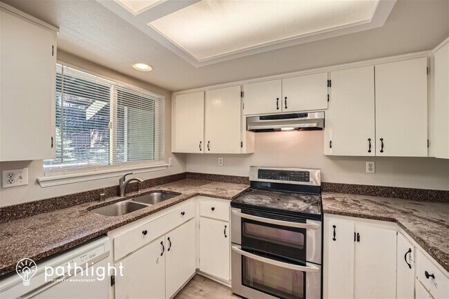 Foto del edificio - 21715 46th Avenue East, Spanaway, WA, 98387