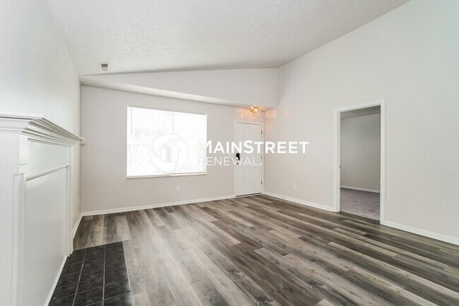 Foto del edificio - 3 Bedroom Pet-Friendly Home in Columbus, O...