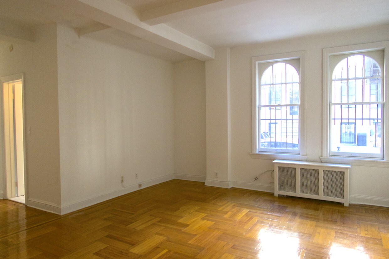 Foto principal - 340 W 87th St