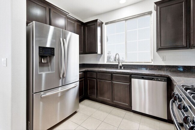 Foto del edificio - Impeccable 3 bedroom house in Davis Mace Ranch
