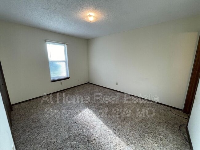 Foto del edificio - 1028 S Lexington Ave