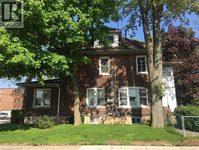 Building Photo - 495 Aberdeen Ave